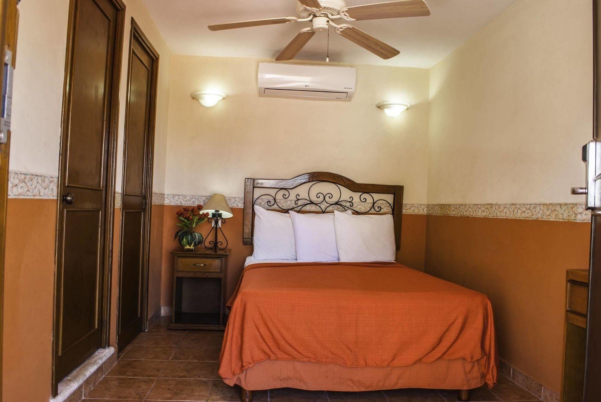 Maya Campeche Hotel ภายนอก รูปภาพ
